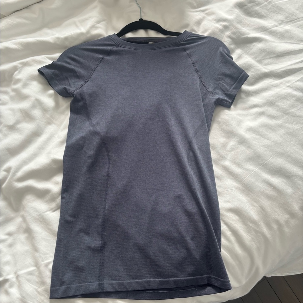 Aritzia blue short sleeve golden activewear top